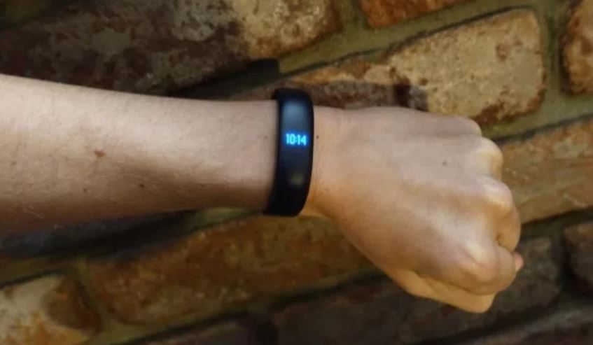 Meizu Band is an affordable waterproof tracker with heart rate monitor