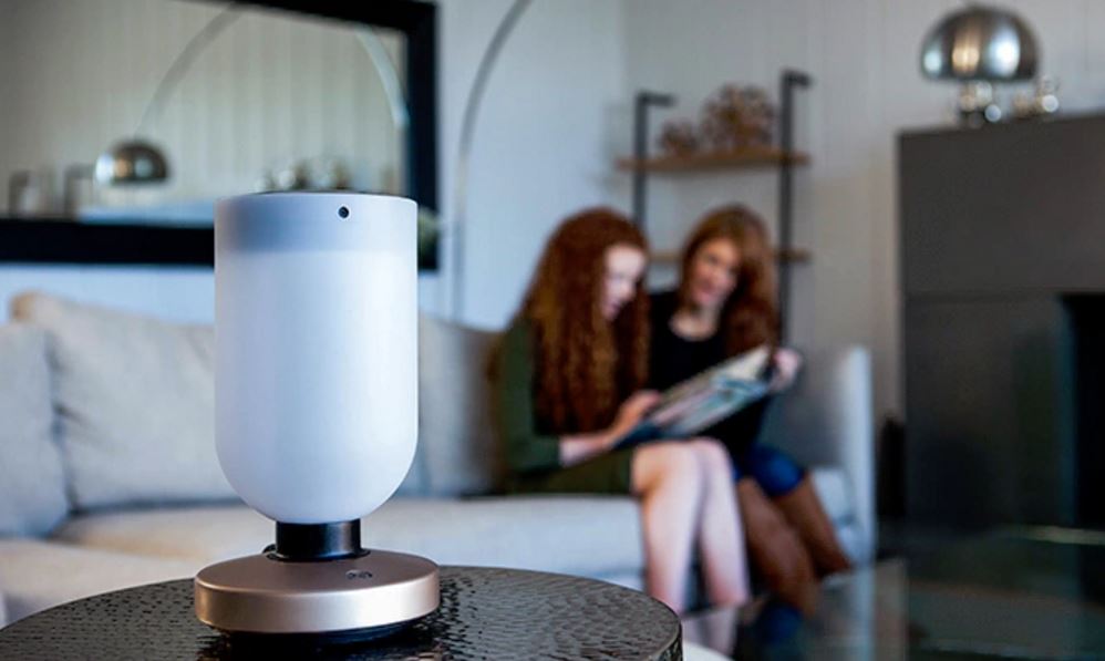 The Momo smart lamp has it all – motion sensors, camera, speaker and AI